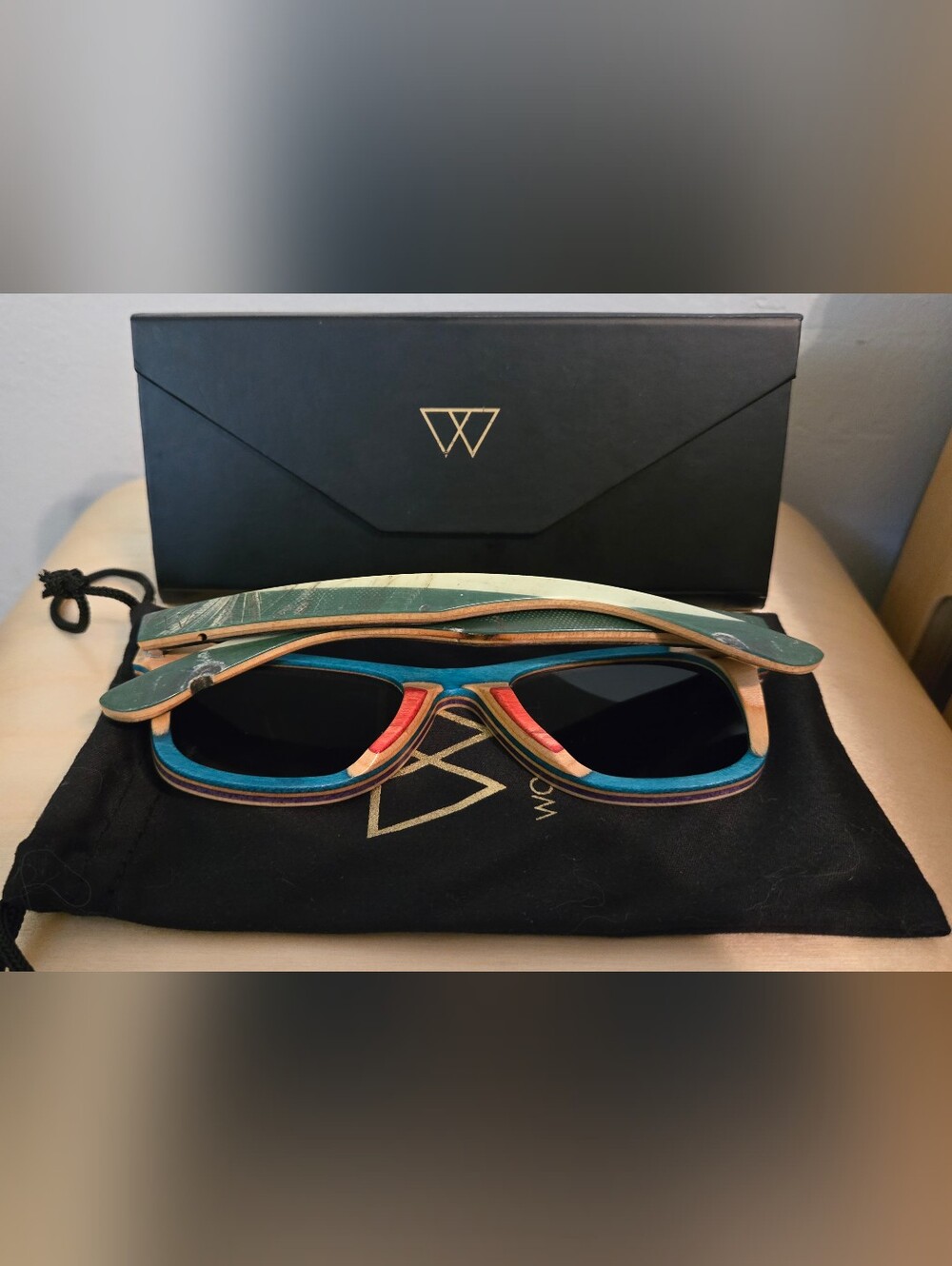 Woodzee Blue/Green/Tan Wood Reclaimed Skateboard Sunglasses S/M - Picture 2 of 5